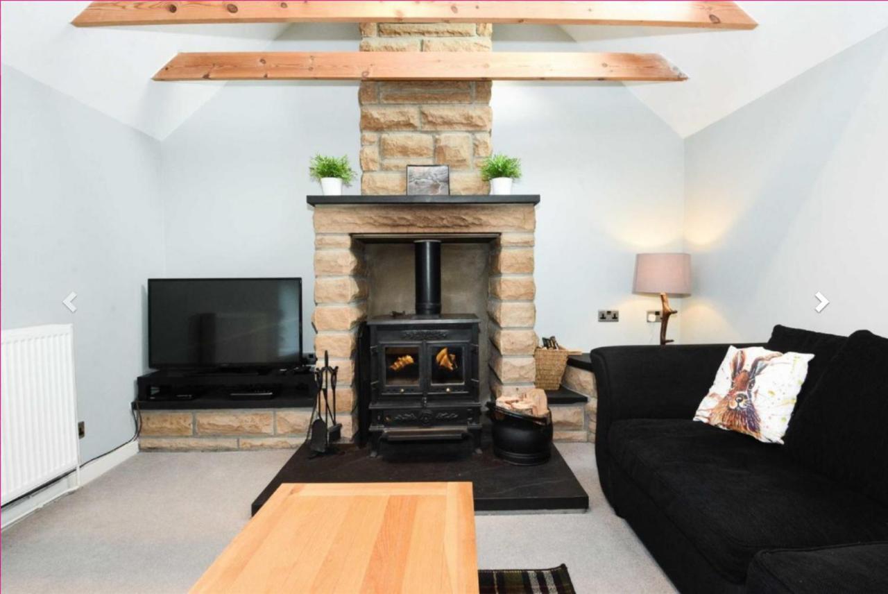 Ailnack Cottage -Cheerful Cottage With Secure Garden And Off Street Parking Sleeps 4 Tomintoul Exteriör bild
